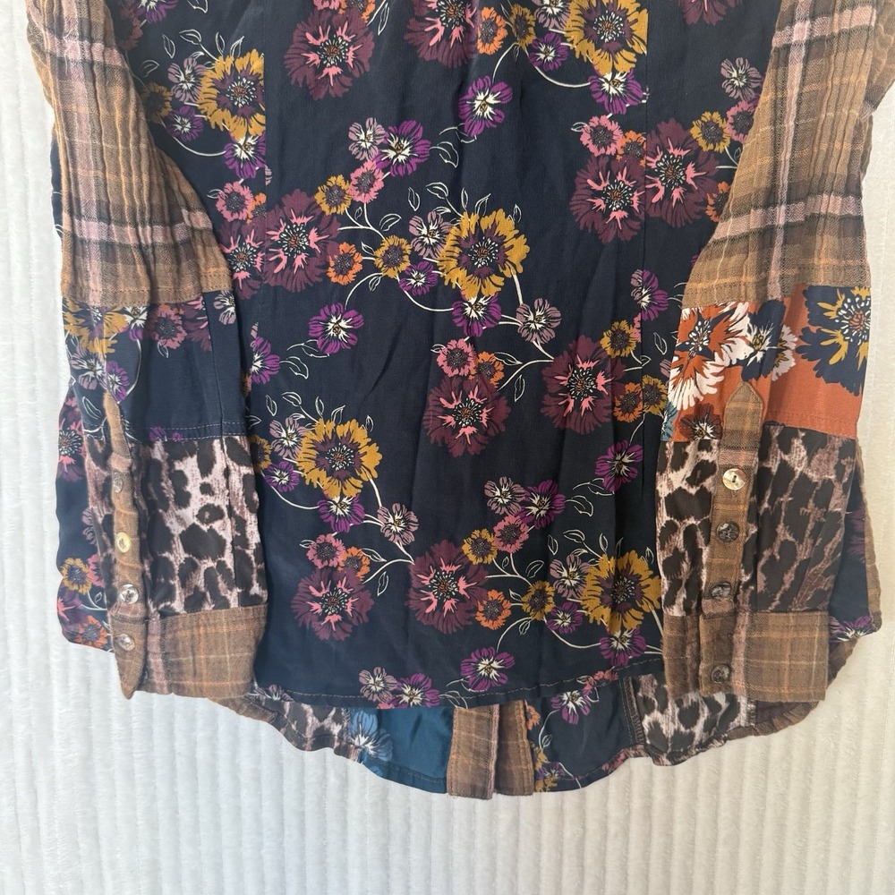 JOHNNY WAS Workshop Plaid Mix Floral Leopard Button Up Shirt Size XS Cotton Silk - Picture 8 of 10